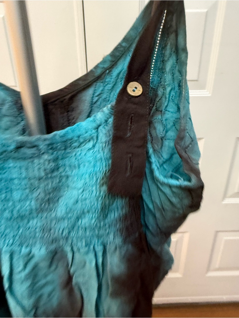Embroidered Teal & Black Sleeveless Cami with Button Front - Picture 4 of 7